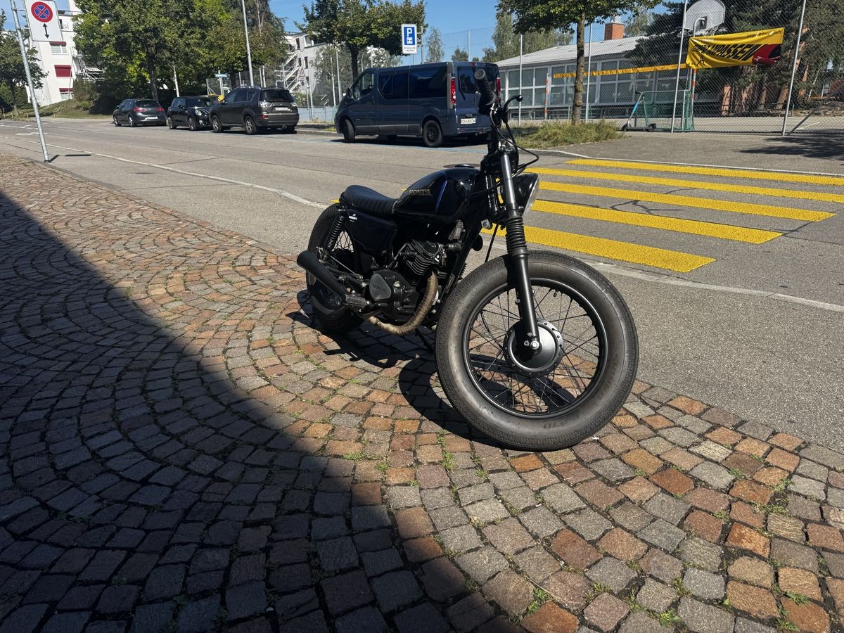 Honda Chopper: Honda CM 125 Café Racer – Usato da Zürich venduto da Micinho 2
