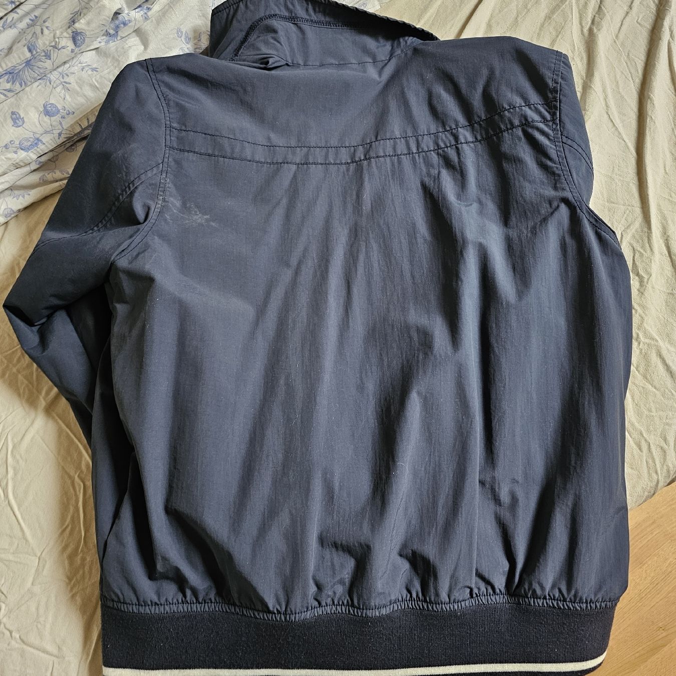 Tommy Hilfiger Giacche: Jacke Tommy Hilfiger  – Nuovo (secondo la descrizione) da St. Gallen venduto da Dreamland 3
