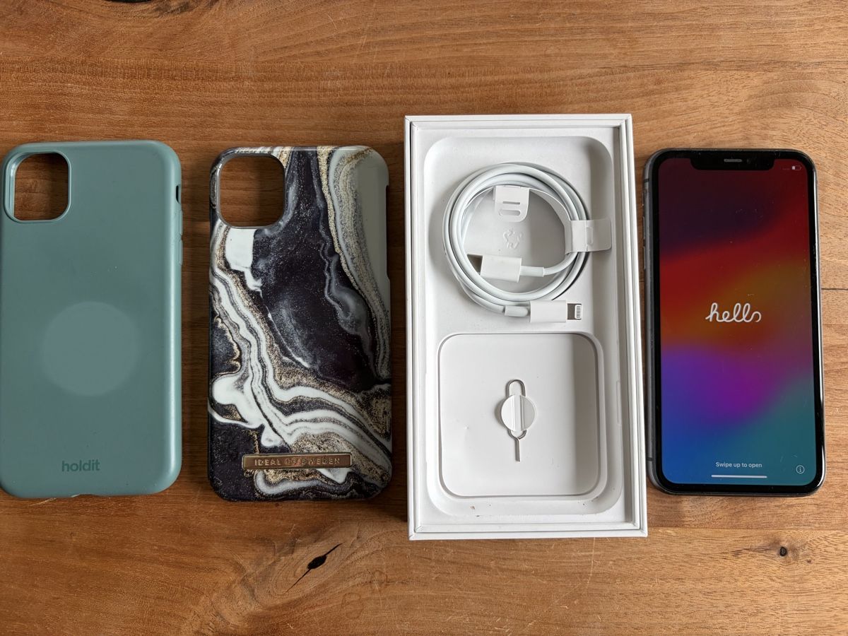 Apple Telefoni cellulari / Smartphones: Iphone 11 64 GB – Usato da Biberen venduto da Flocke83
