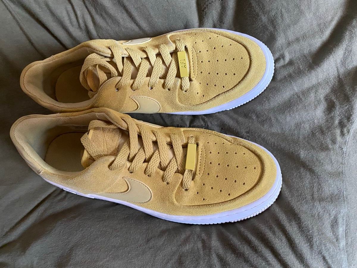 Nike Scarpe da donna: Nike Air Force 1 Sage daim, 40 – Nuovo (secondo la descrizione) da Geneve venduto da Monthoux13