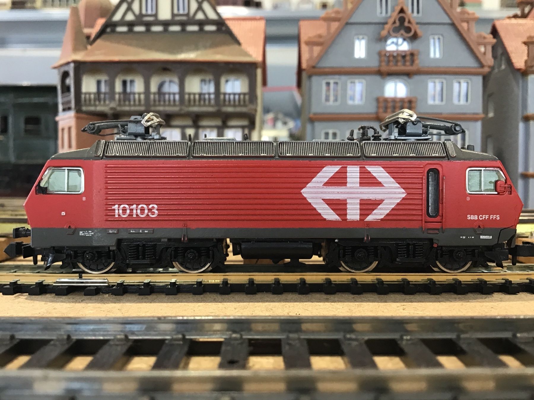 Roco Modellini di ferrovie: SBB CFF FFS RE4/4 IV 10103, rot, ROCO – Usato da Männedorf venduto da Modell-Spezialisten 2