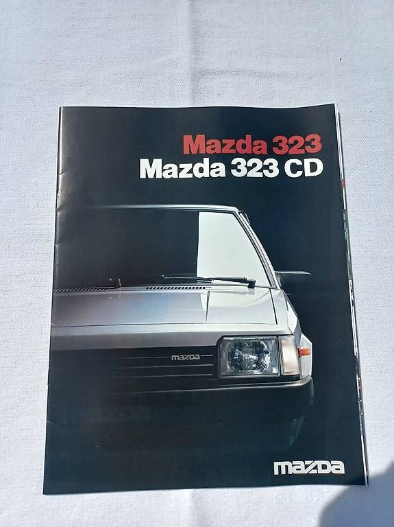Documents: Mazda 323 CD - Prospekt 1982 – D'occasion à Frauenkappelen par Chruetzhubel
