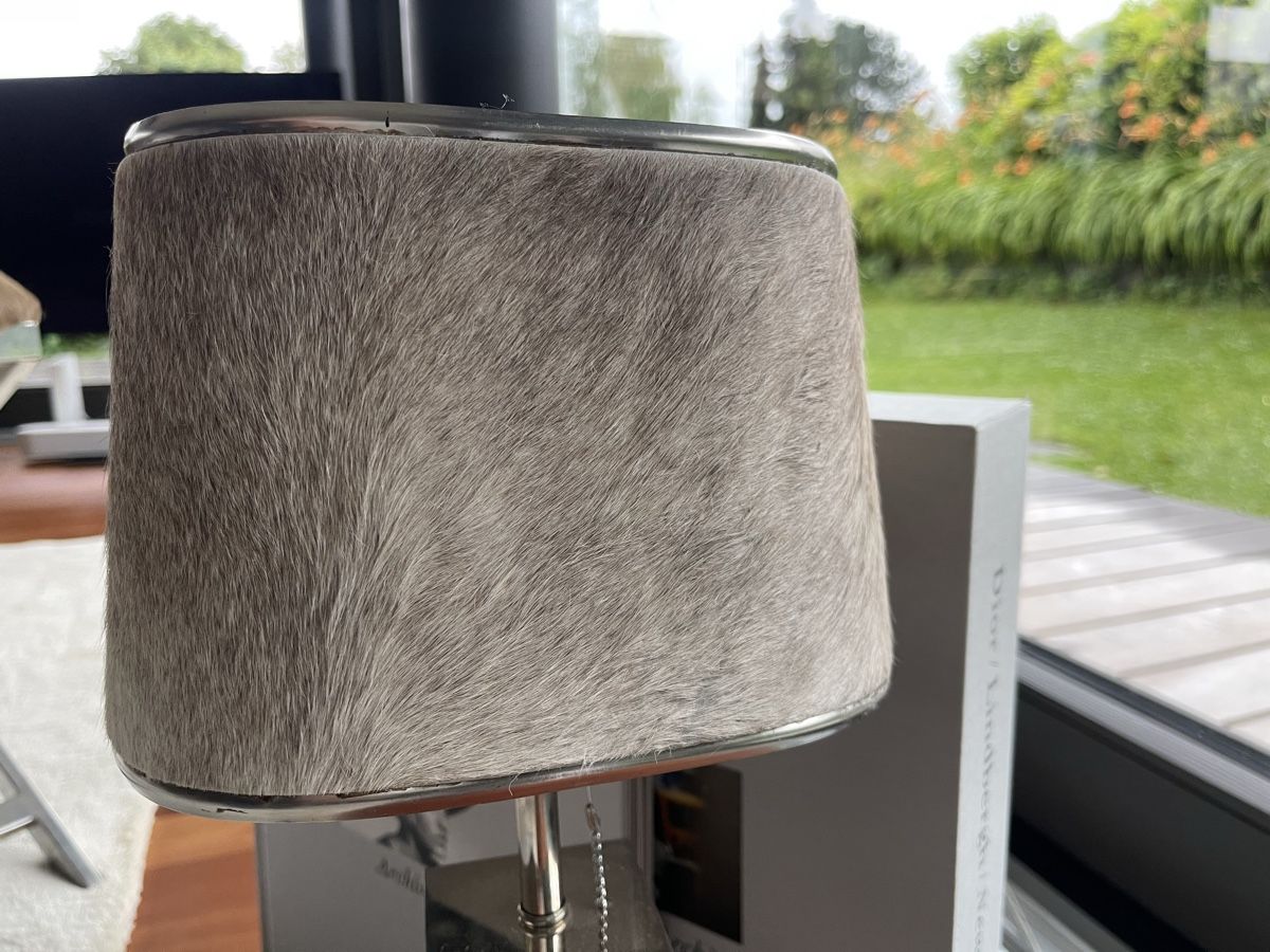 Lampade: Tischlampe mit Kuhfell-Lampenschirm – Usato da Meilen venduto da Karin2143 1