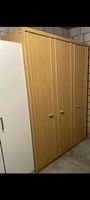 Holz-Schrank 3-türig, AB 1 FR 