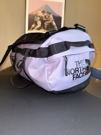 The North Face DUFFEL  lila S