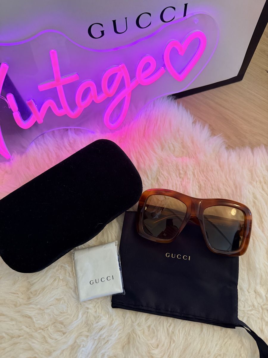 Gucci Occhiali & Lenti: Lunettes de soleil Gucci neuves  – Nuovo (secondo la descrizione) da Lausanne venduto da Meganelausanne 2