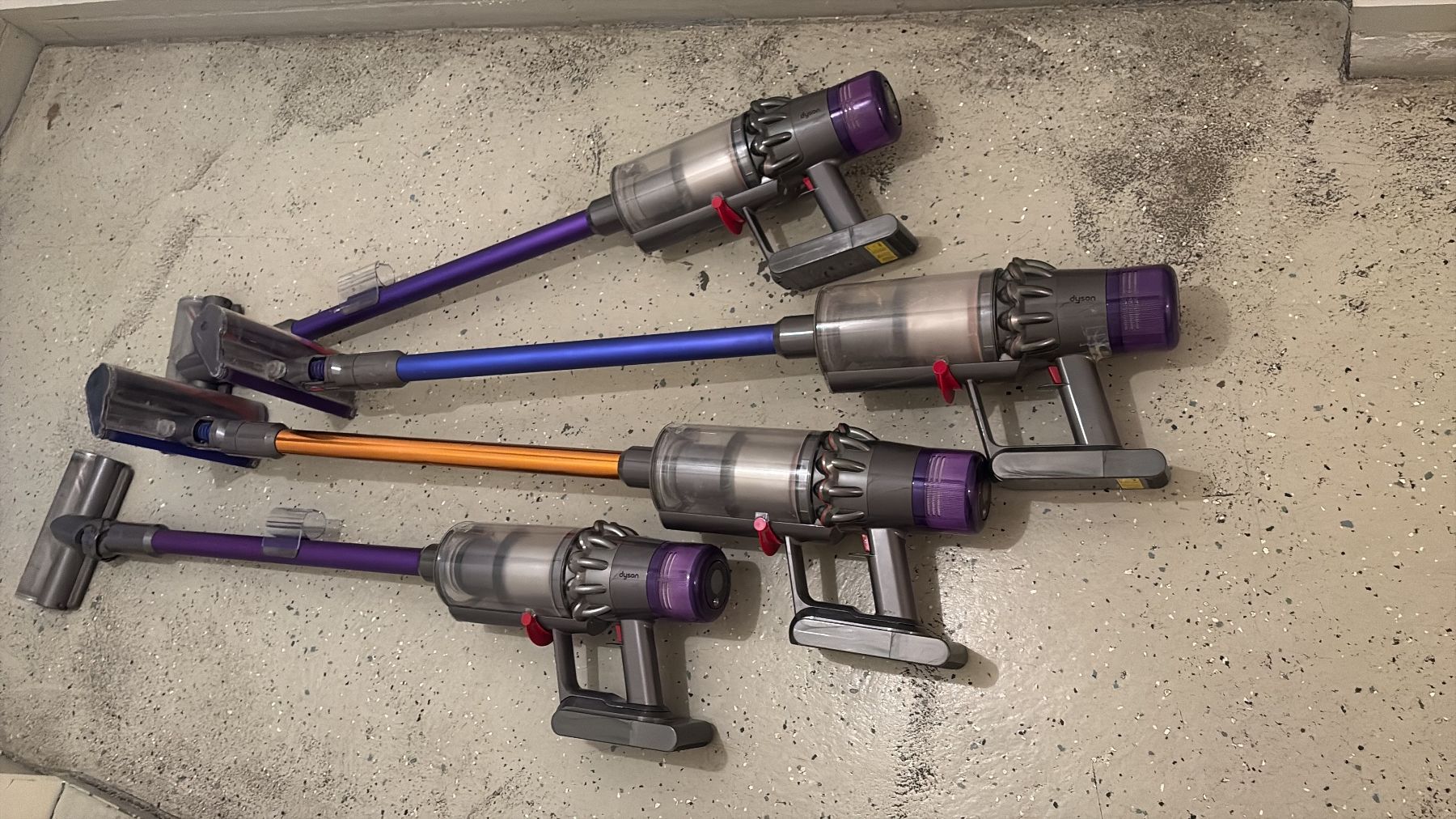 Dyson Aspirapolveri & Accessori: 4x Dyson V11 absolut  Handstaubsauger – Difettoso da Lausen venduto da sen_jm7c 6