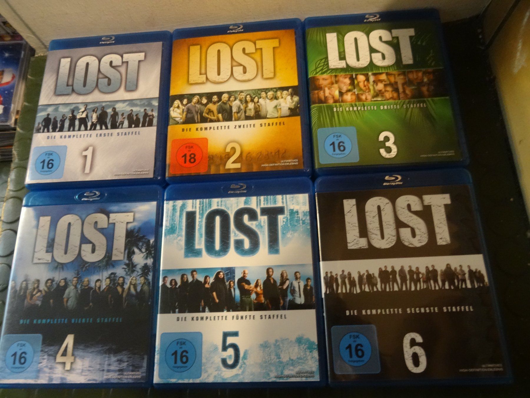 Tutti i DVDs: LOST Serie Blu-ray STAFFEL 1-6 – Usato da Olten venduto da Disc-Verkauf