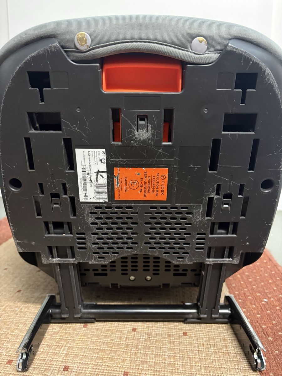 Cybex Auto-Kindersitze: Cybex Solution M-Fix 15-36kg Kindersitz  – Gebraucht aus Fraubrunnen von waddle 4