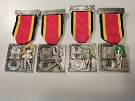 4 Schützenabzeichen / Kranz Feldschlösslistich 2002 - 08