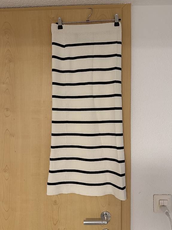 Vestiti: Gestreiftes Strickkleid – Usato da Rorschach venduto da Tara234 2