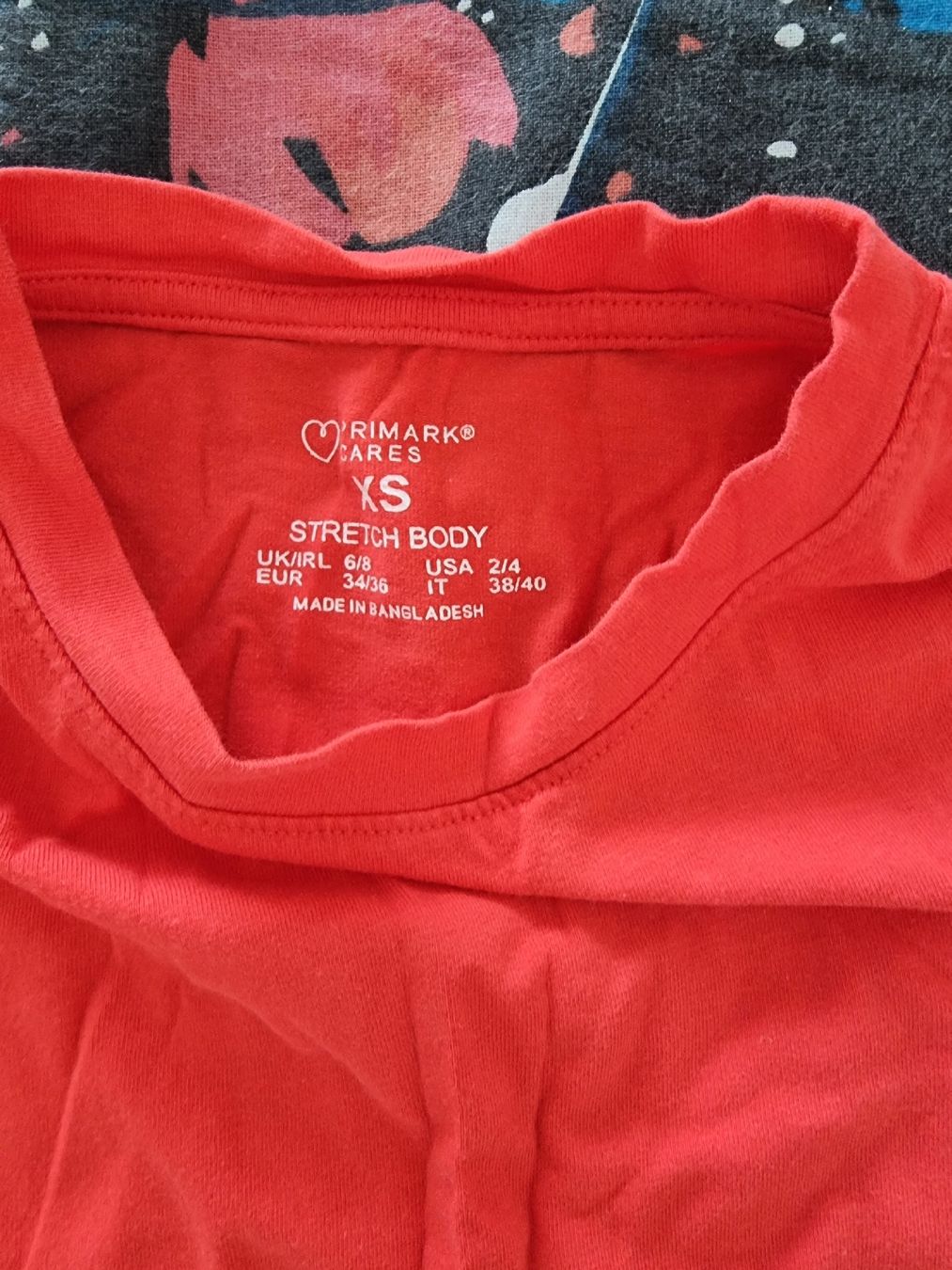 T-shirt: Red T-shirt top size S – Usato da Flawil venduto da tet_6rkp 1