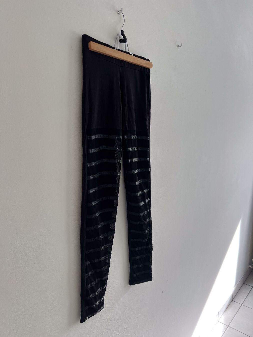 Calzedonia Leggings: Leggings Calzedonia XS – Usato da Losone venduto da Misssslucie 1