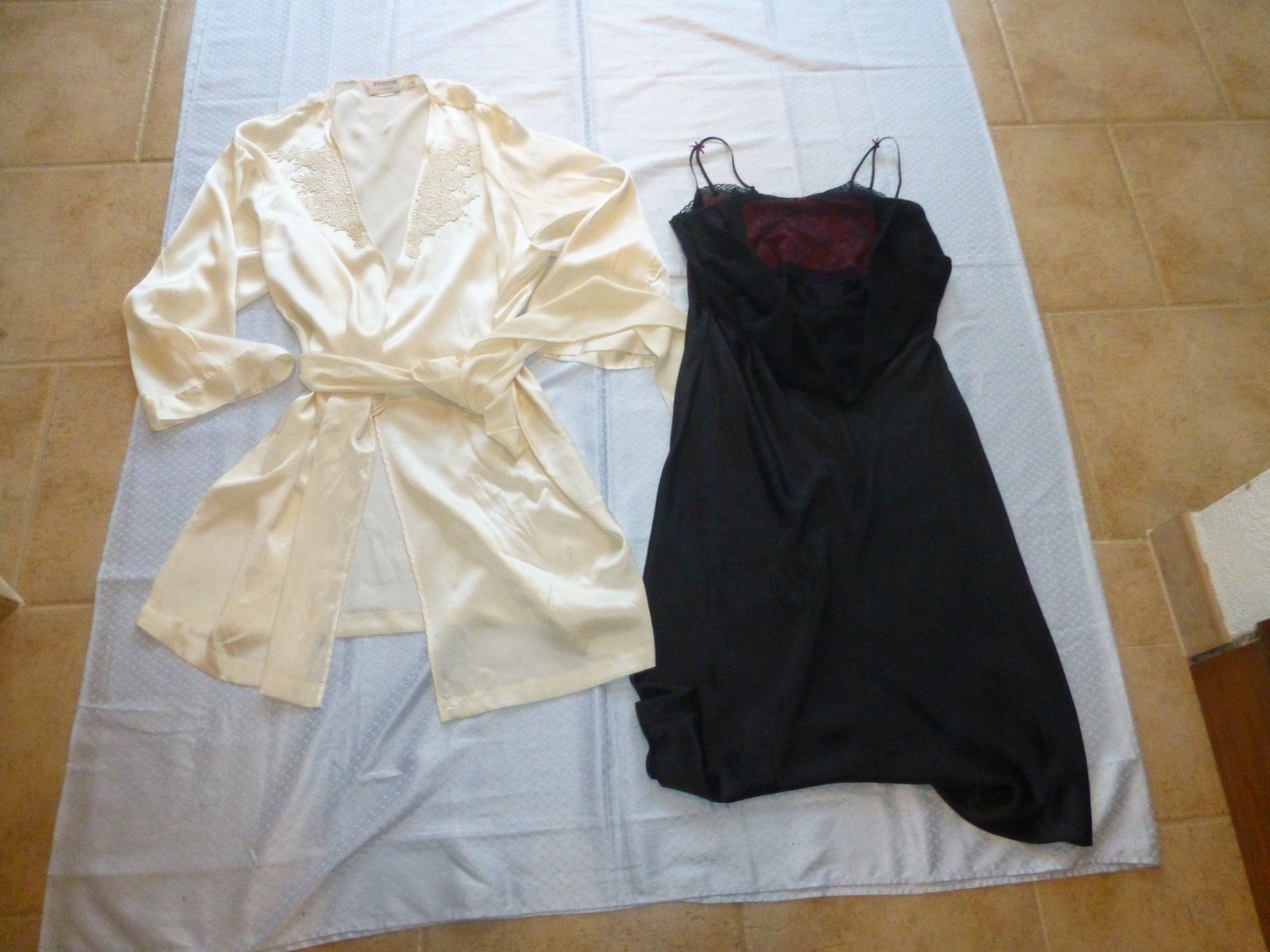 Beldona Negligees & Pigiami: Nachthemden von Beldona / Inspiration – Usato da Würenlingen venduto da drago56 6