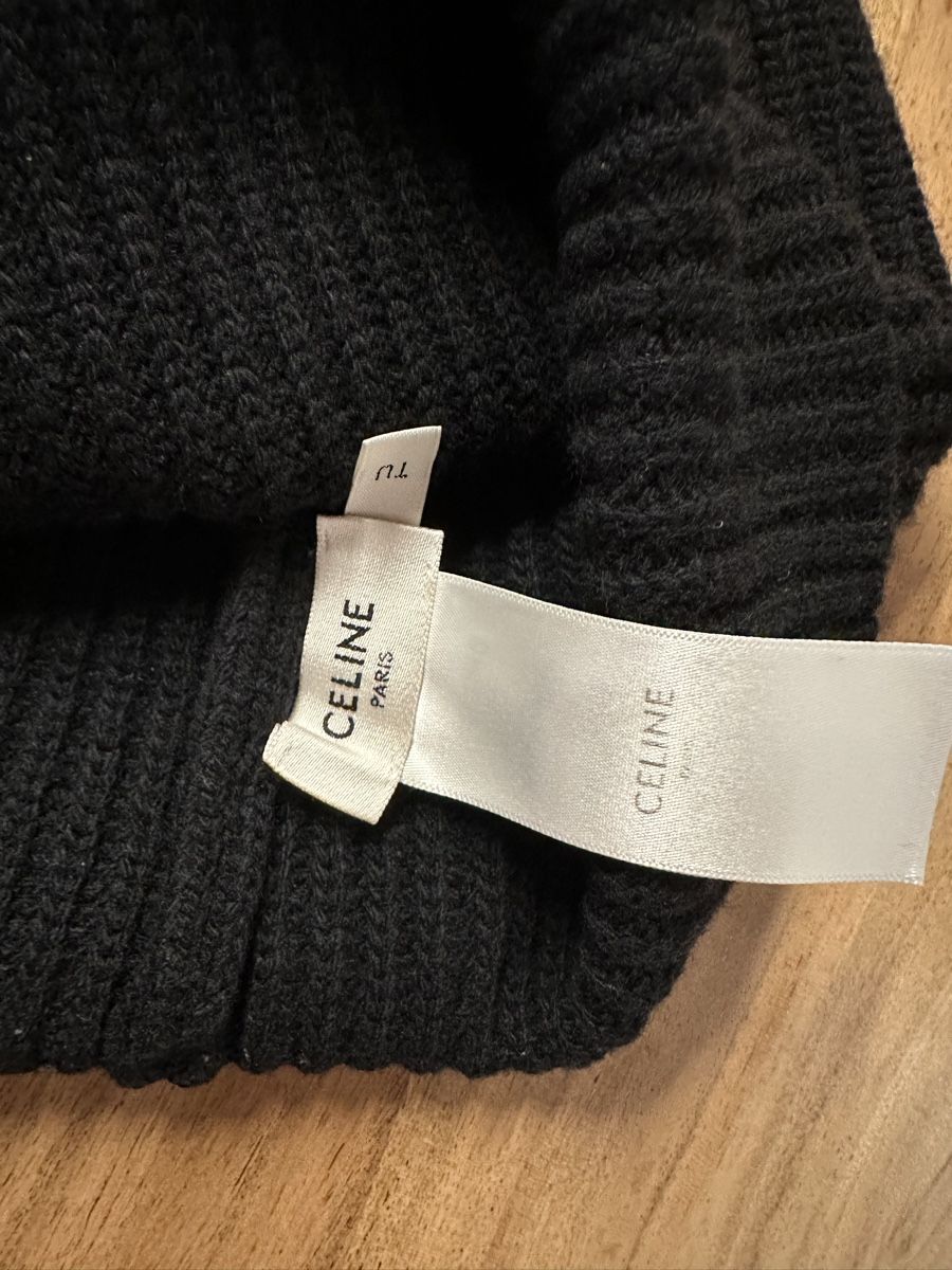 Celine Copricapi, berretti & cappellini: Celine Mütze – Usato da Neuhausen venduto da ann_t9kn 1