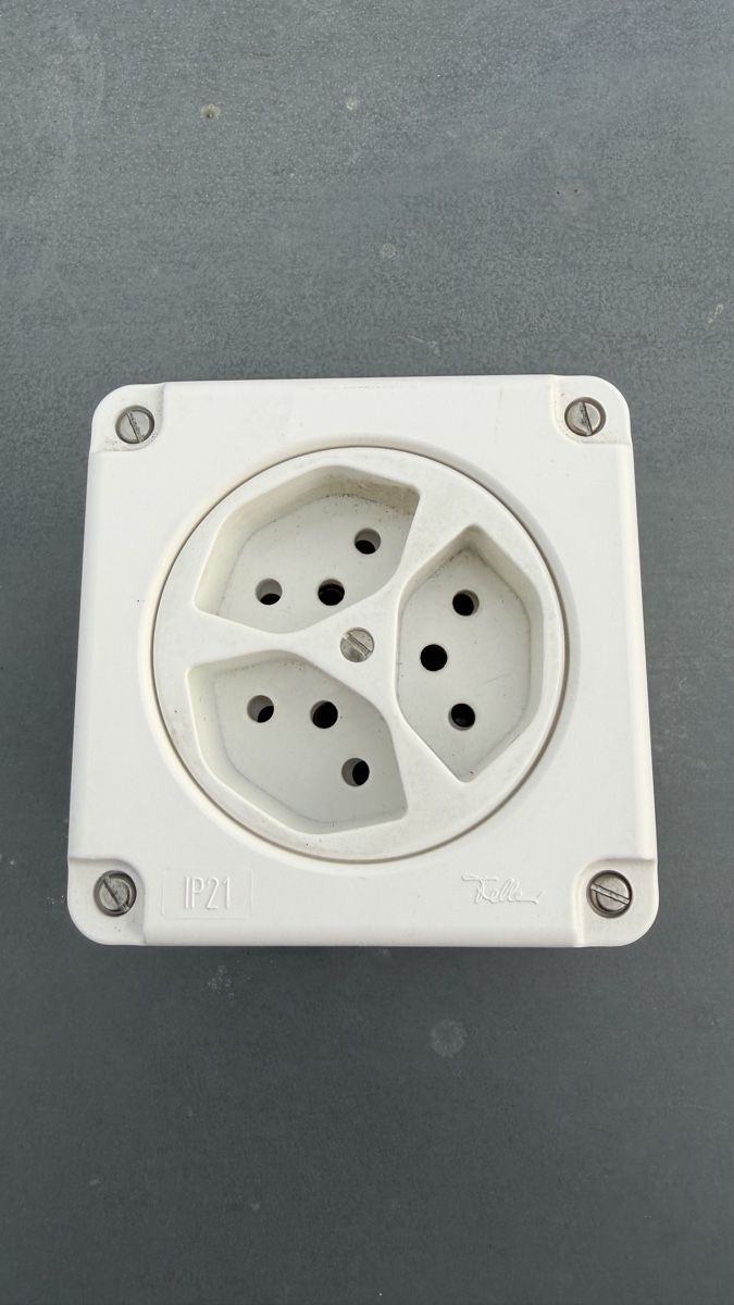 Feller Stecker: Feller 3xT13 NUP IP 21 – Gebraucht aus Wolfwil von Poulet60 1