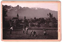 Fotografie Thun, Landschaft mit Burg und