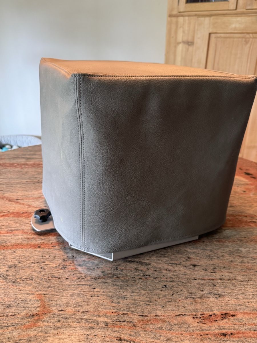 Thetford WC: Porta Potti 335 Halterung & Abdeckhaube – D'occasion à Dübendorf par Dana00