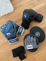 Boxhandschuhe Venom 16oz,12oz plus Pratzen gebraucht