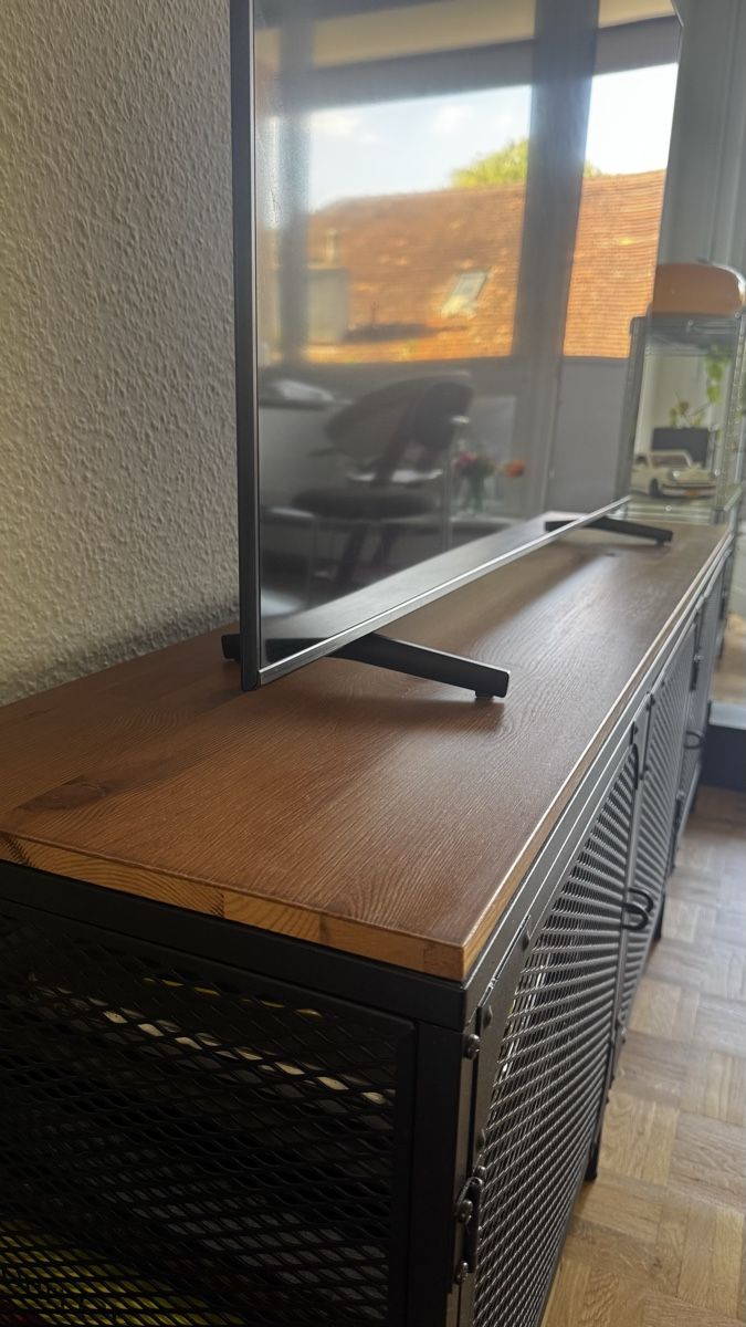 Ikea Meubles TV: Tv stand  – Neuf (Voir description) à Geneve par mak_hzx5 2
