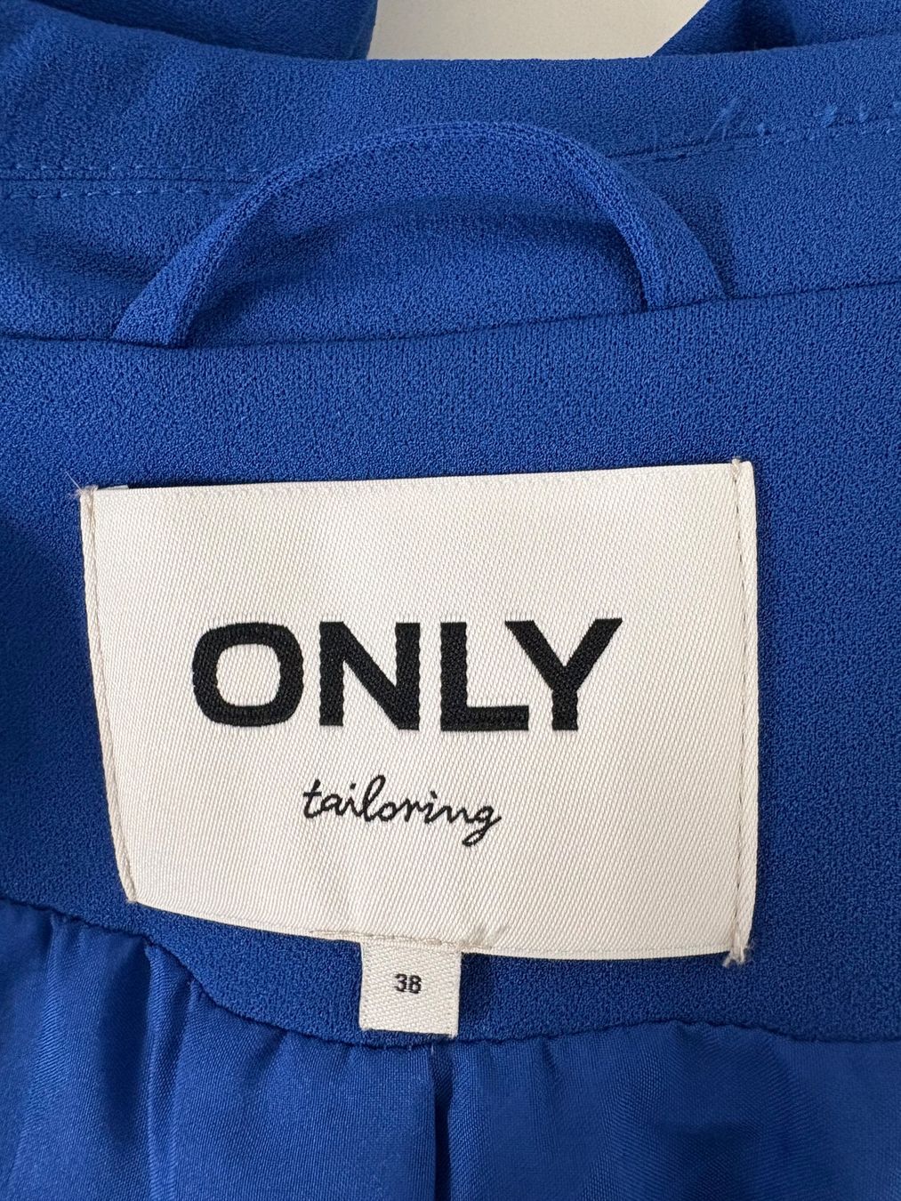 Only Giacche: Only Blazer in blau geraffte Ärmel offen 38 – Nuovo (secondo la descrizione) da Regensdorf venduto da secondchancefashion 3