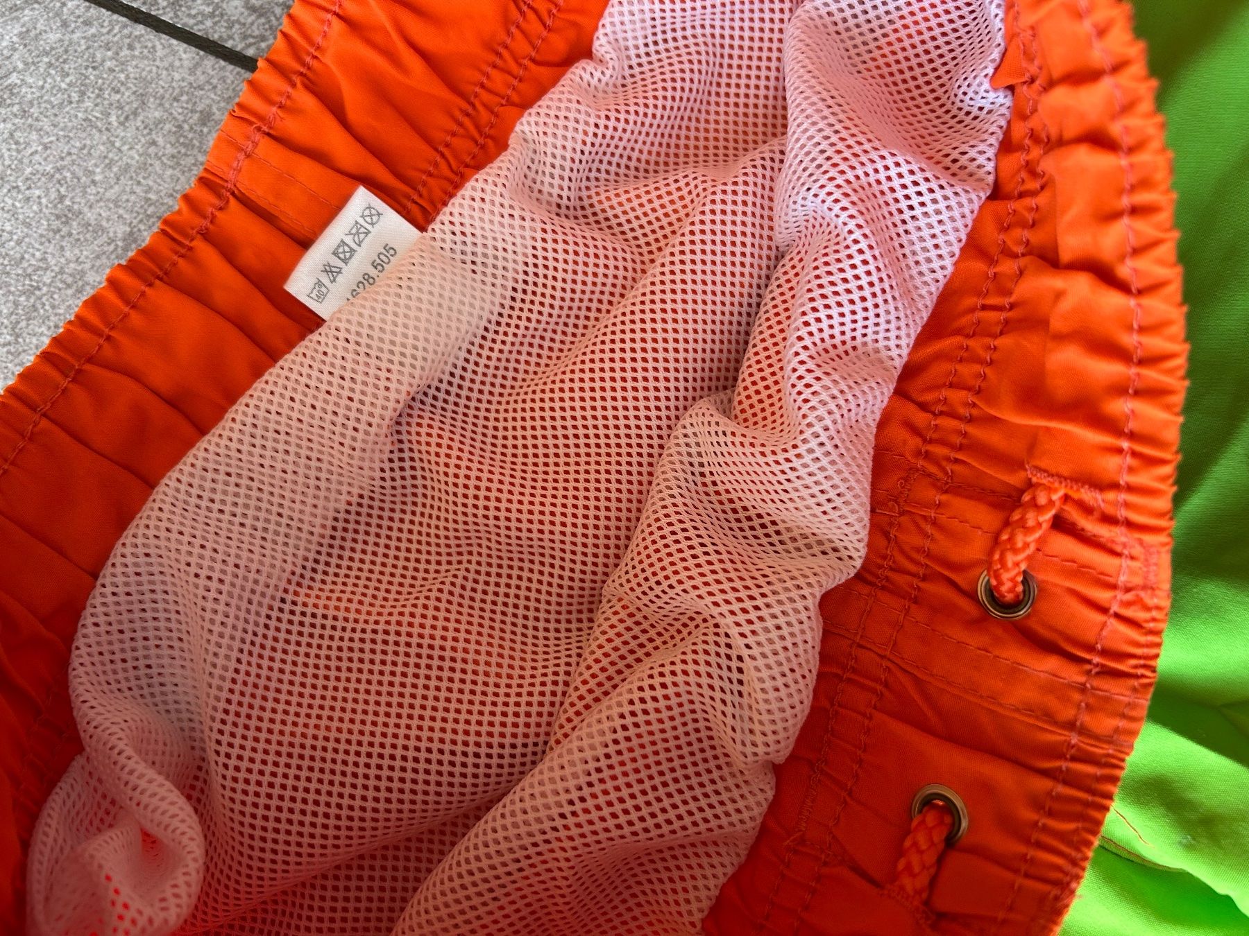 Costumi da bagno: Badeanzug UVP50 Gr 164 – Usato da Arbedo venduto da nadia1973 2