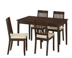 Table à manger extensible avec 4 chaises – Très bon état