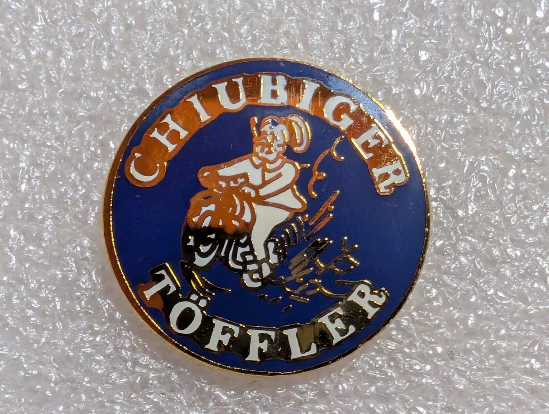 Plaketten & Abzeichen: Ansteckpin 268: Chiubiger Töffler – Gebraucht aus Oppligen von Pin-Fall-Shop
