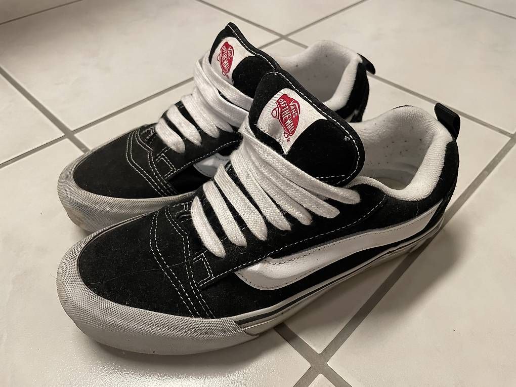 Scarpe da uomo: Vans-Schuhe schwarz, Grösse 42 – Usato da Möriken AG venduto da nipamijule