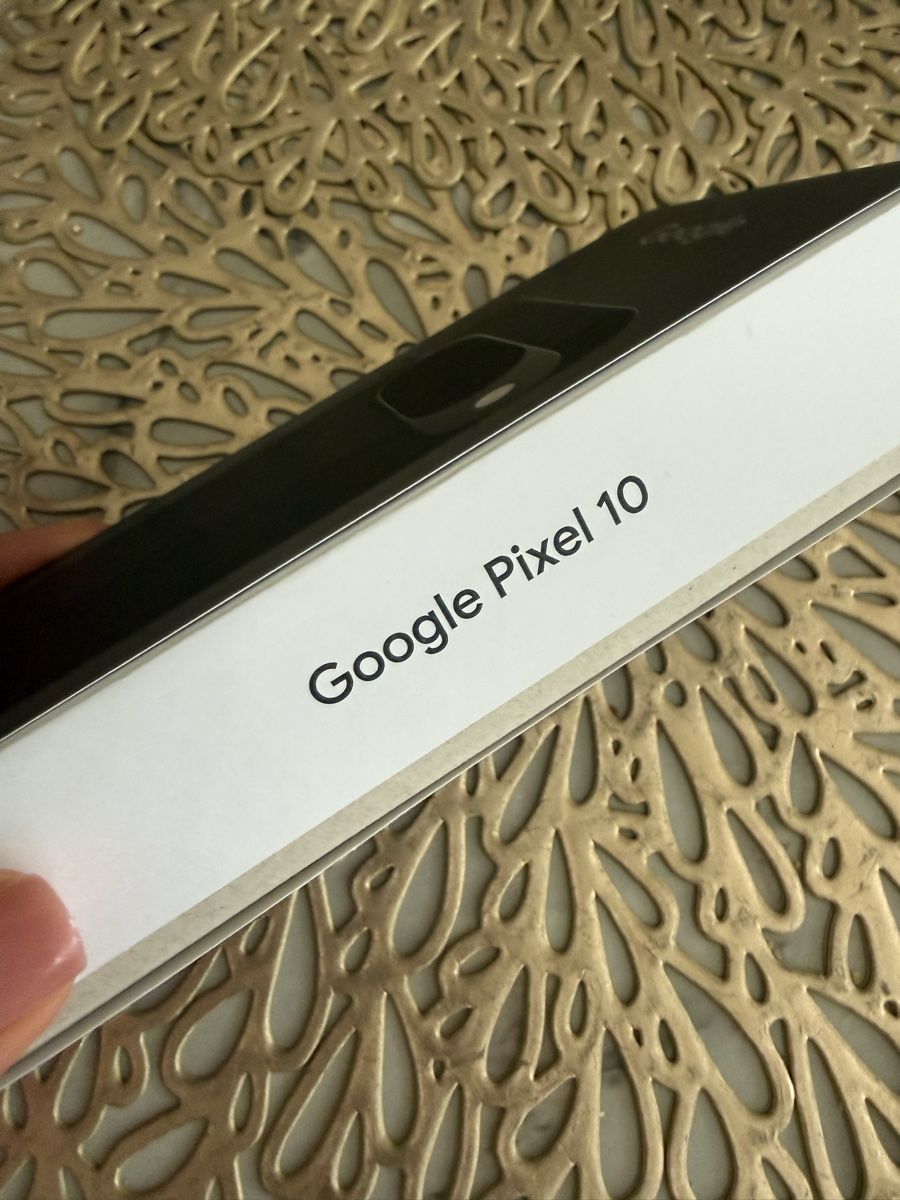 Google Telefoni cellulari / Smartphones: Google Pixel 10 originalverpackt neu – Nuovo e nell'imballaggio originale da Aegerten venduto da kse_dh5g 1
