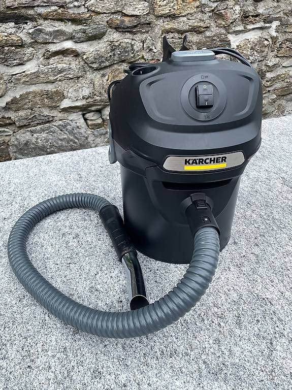 Kärcher Aspirapolveri & Accessori: Kärcher Aspira cenere AD 2 – Usato da Bellinzona venduto da Wisfinx