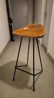 Stylischer Barhocker (Leder-Optik / Metall)