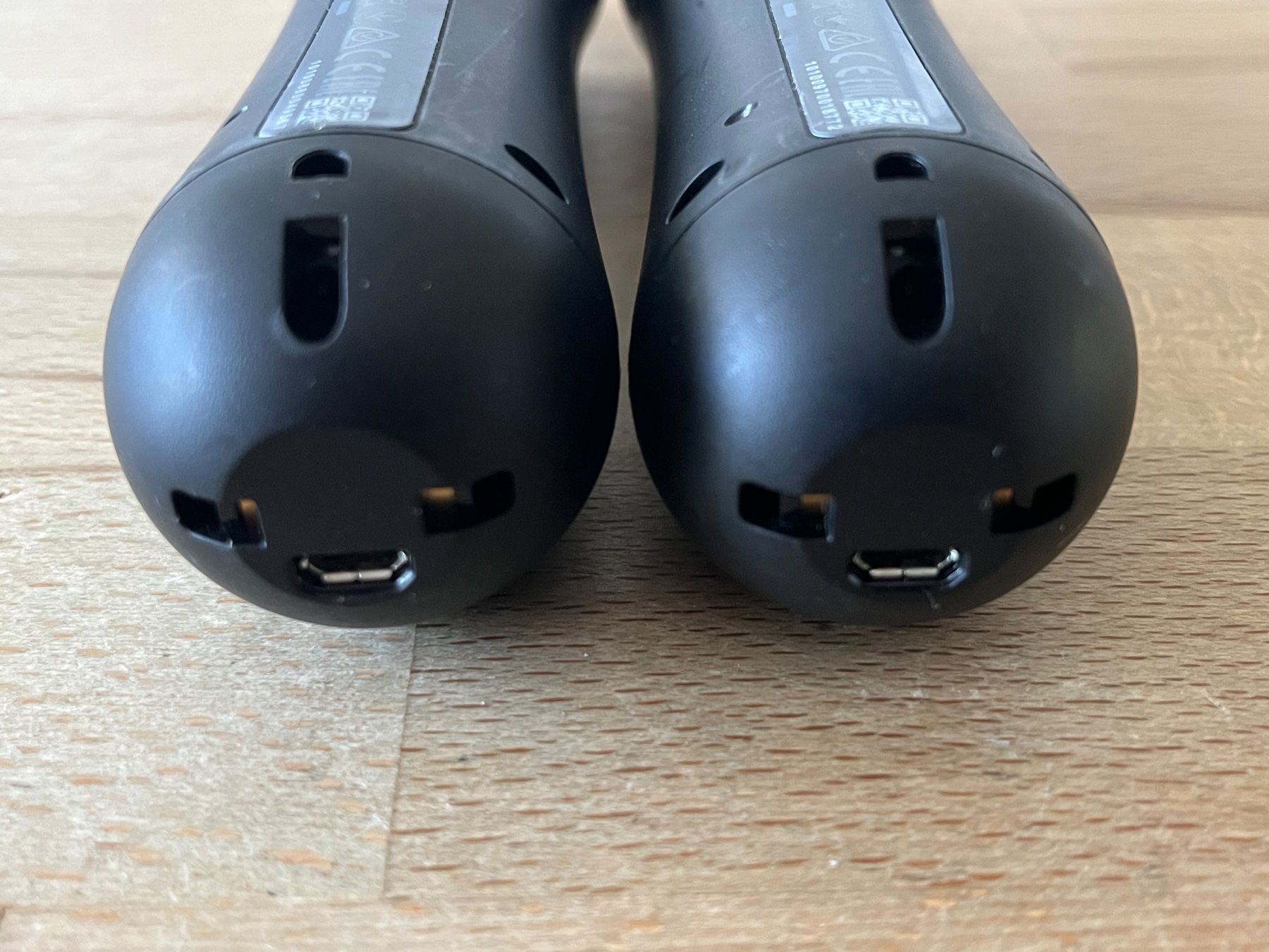 Controller: 2 originale Sony PlayStation Move Motion Controller – Gebraucht aus Thalwil von ranx 2