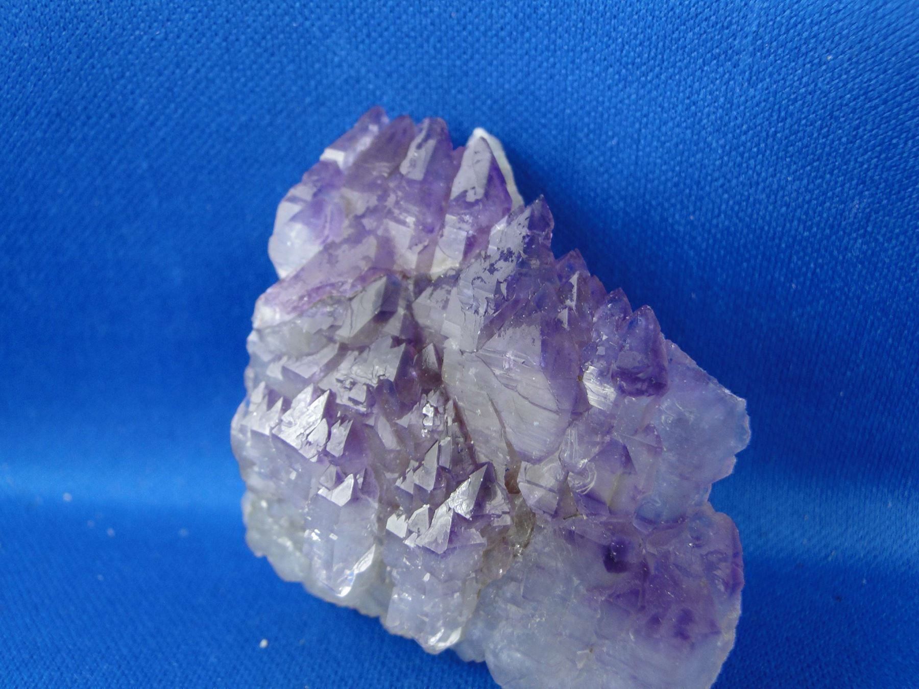 Minerali & Pietre curative: Quartz var Amethyst – Usato da Schinznach Bad venduto da Demerald 6