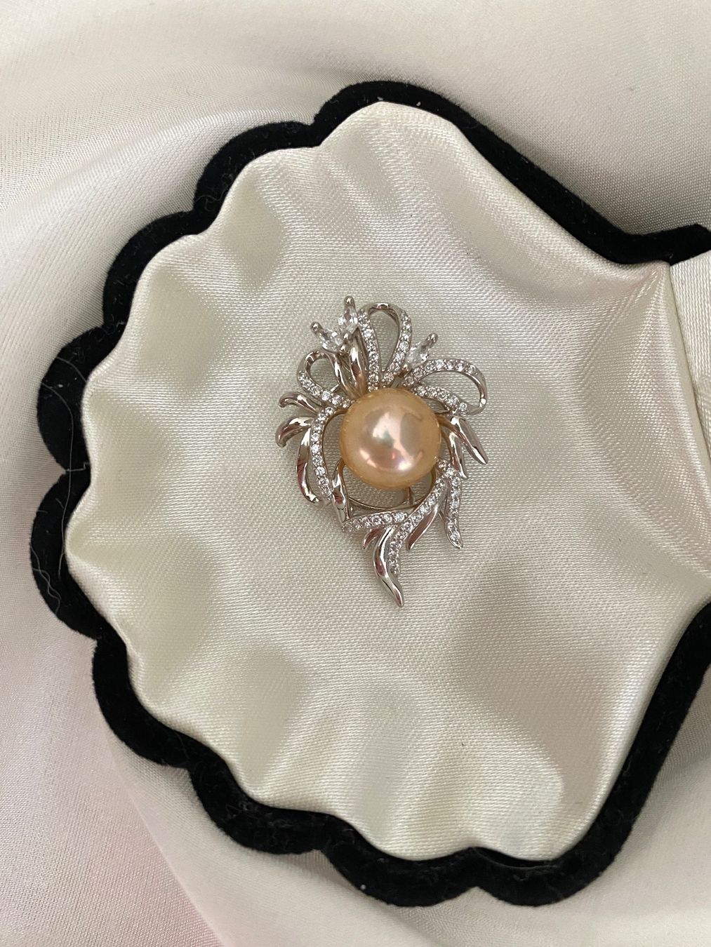 Anhänger: Barock Süsswasserperle Anhänger – Neu und originalverpackt aus Sarnen von catnini