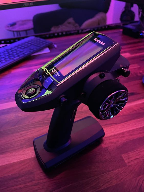 Émetteur Radio Futaba 4PM Plus 2.4G 4 Canaux Avec 2 Récepteurs R334SBS - Lot Complet Neuf