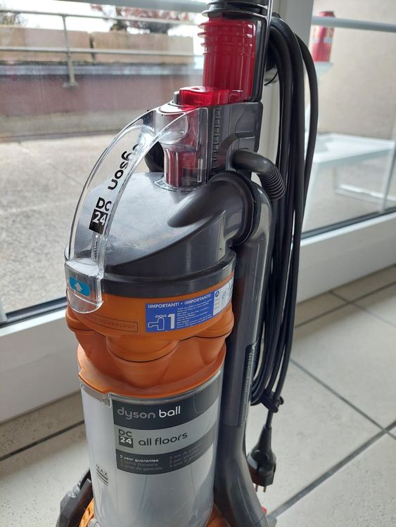 Dyson DC24 all floors | Kaufen auf Ricardo