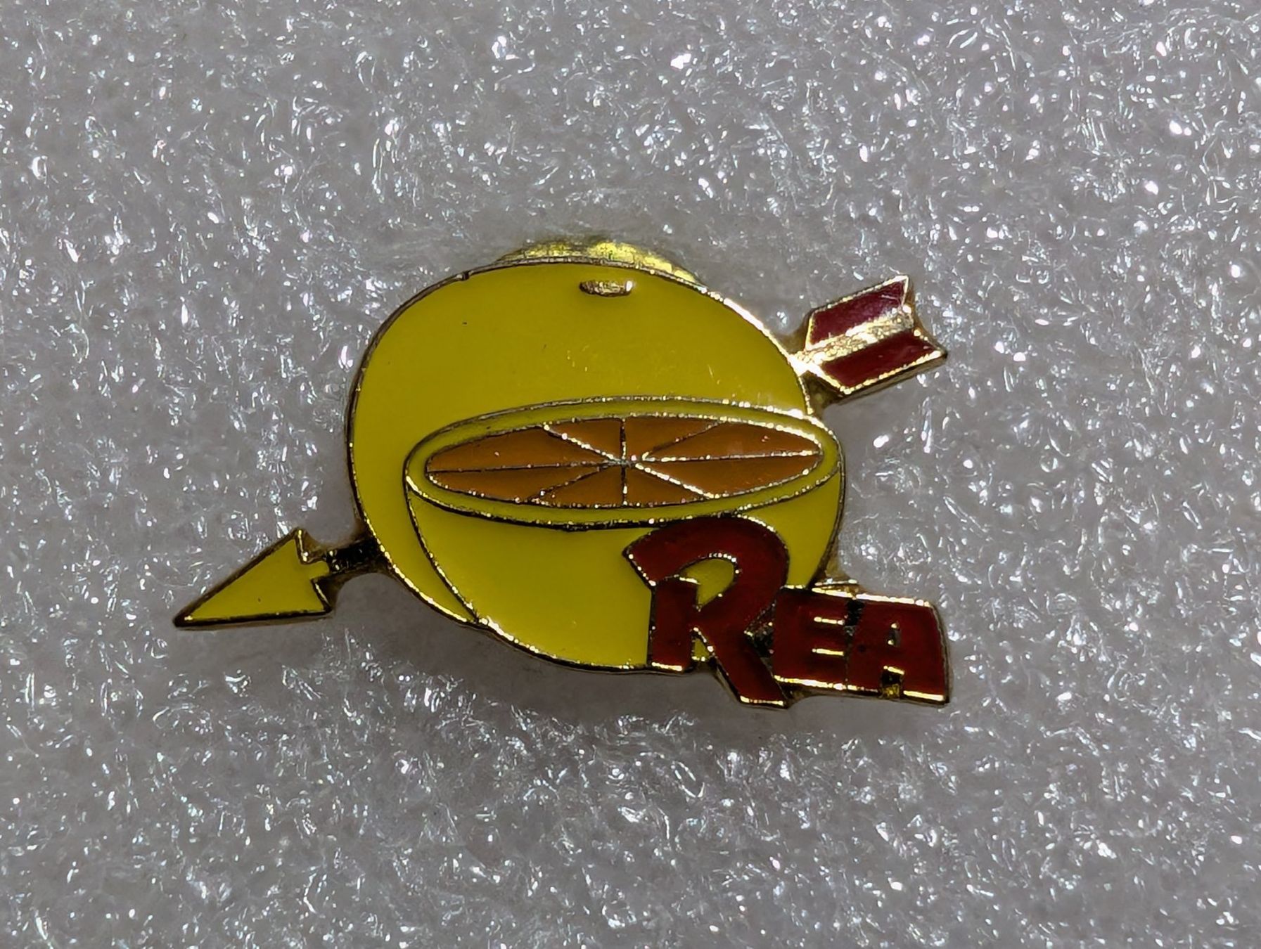 Plaquettes & Badges: Ansteckpin 252: Zitrone Rea – D'occasion à Oppligen par Pin-Fall-Shop