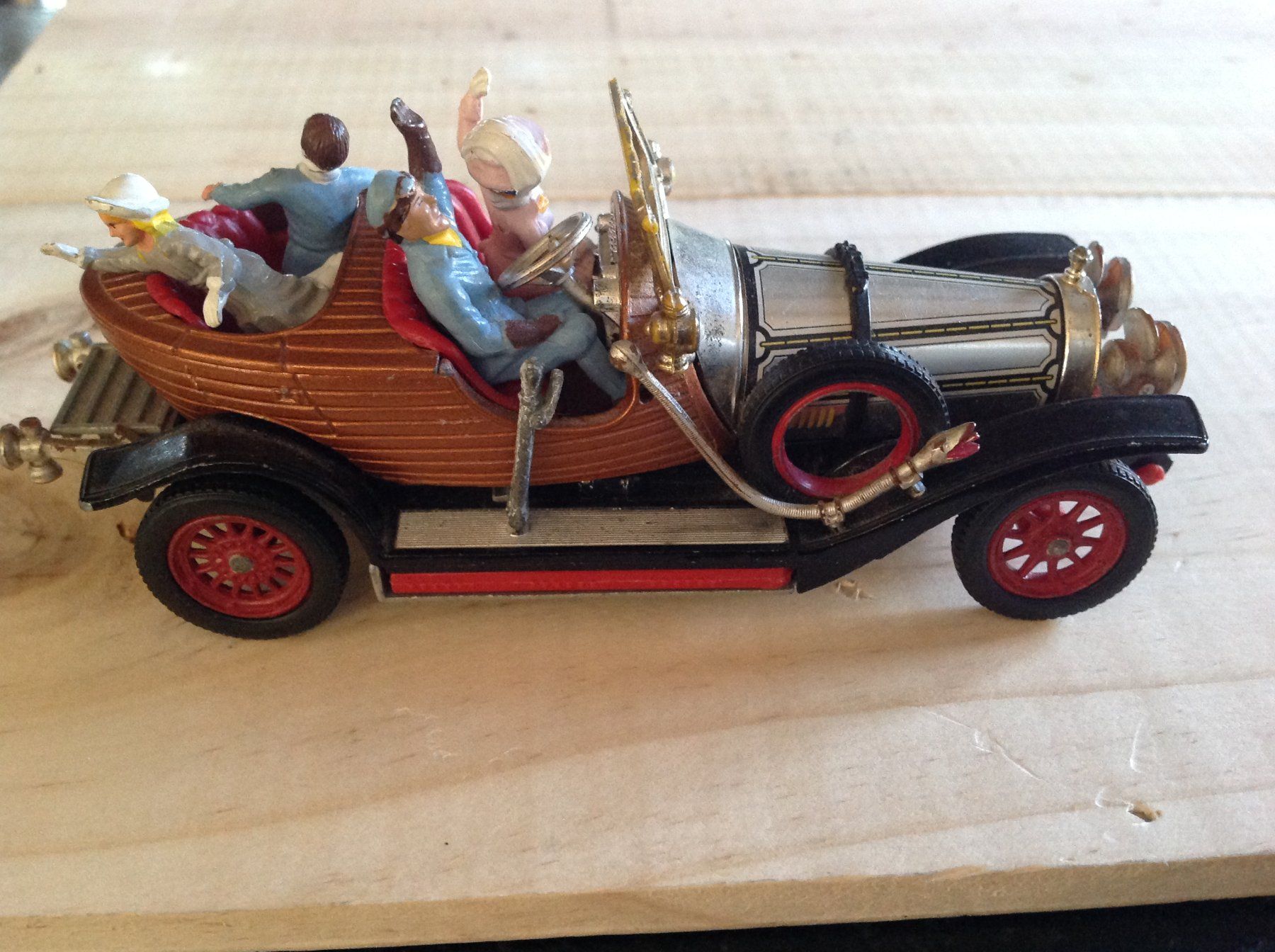 Corgi Toys Modellini d'auto: corgi toys Chitty chitty bang bang – Usato da Vuiteboeuf venduto da broticaire 2