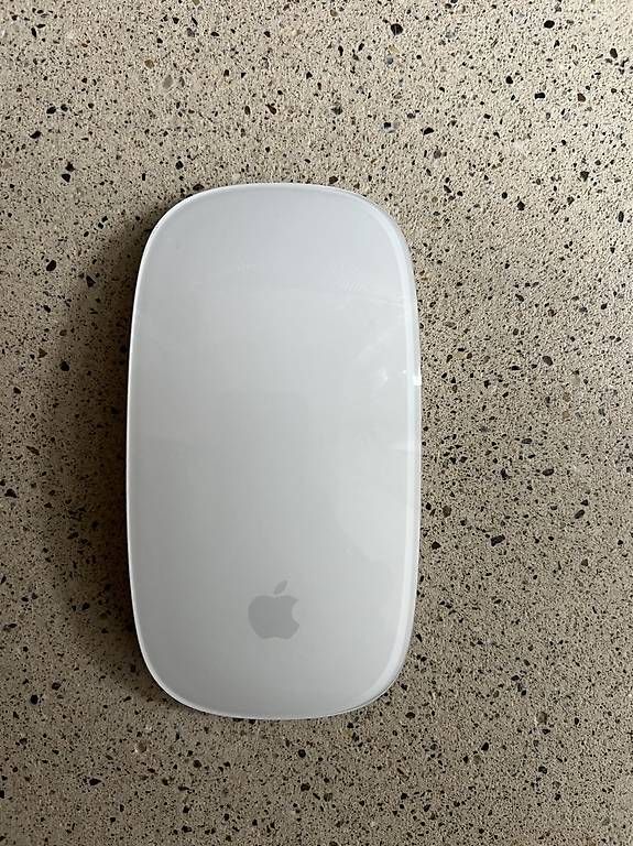 Souris: Apple Magic Mouse  – D'occasion à Dübendorf par kma_vl8m