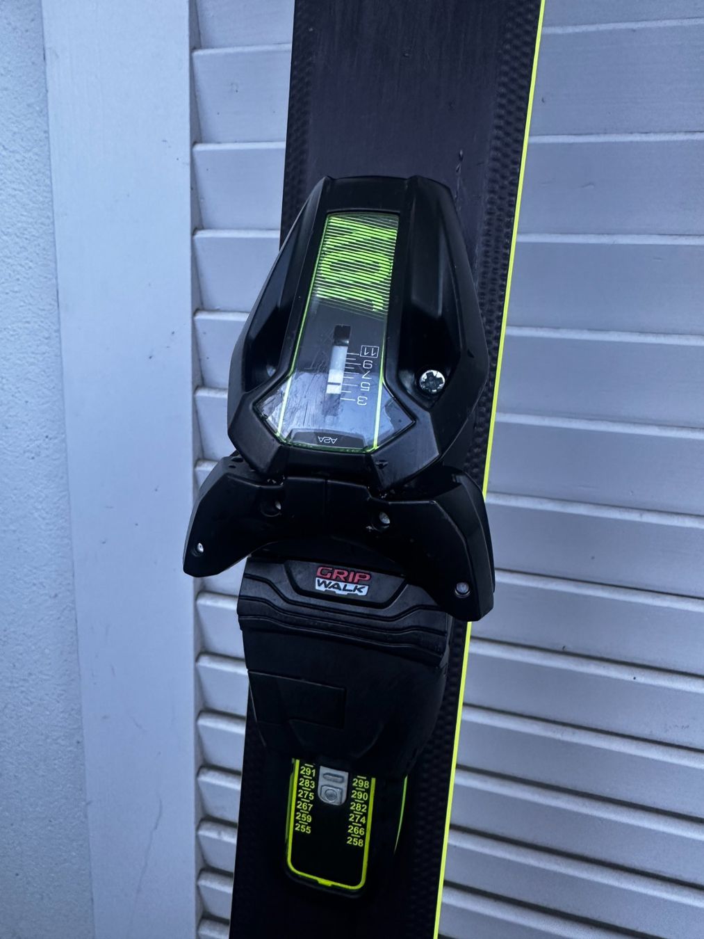 Head Sci: Damen Ski HEAD Super Joy, Länge 163cm – Usato da Büetigen venduto da Sandro3285 3
