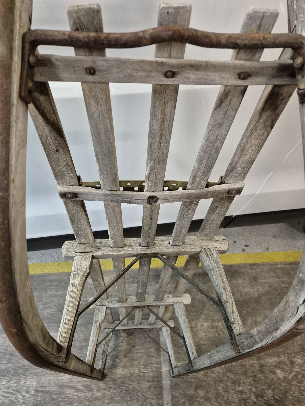 Tutte le decorazioni: Antiker Holzschlitten ca. 150cm lang, Deko – Usato da Frutigen venduto da Schoeggi105 4