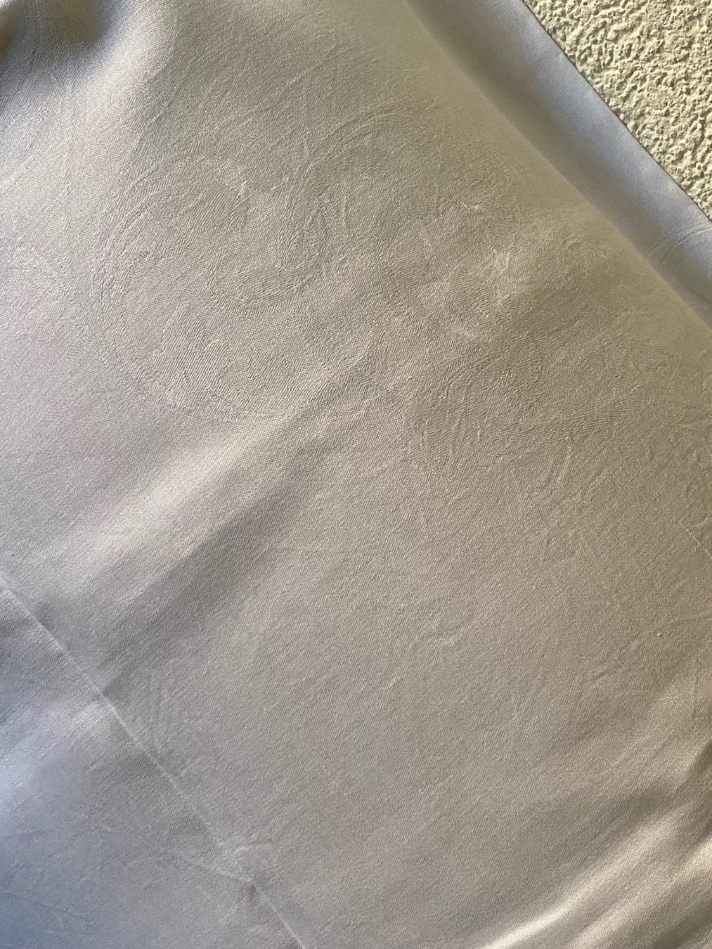 Altra biancheria da tavola: Tischtuch mit feinem Muster  ca 154 x 160 cm – Usato da Allenwinden venduto da Obalu 1