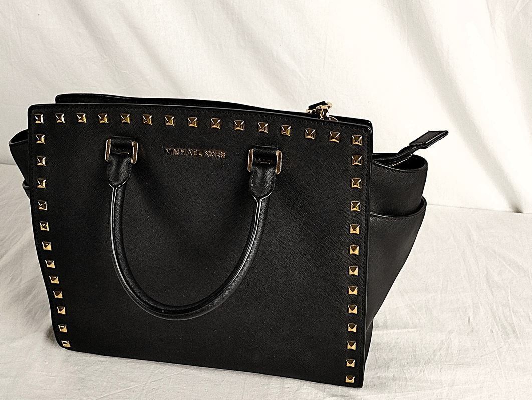 Michael Kors Borse da donna: MICHAEL KORS Handtasche schwarz – Usato da Schübelbach venduto da Restwert_Schubelbach 6