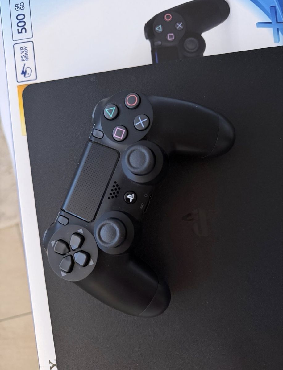Sony Konsolen: PS4 Konsole mit Controller, Headset und Spiel – Neu (gemäss Beschreibung) aus Oftringen von soraia.i 2