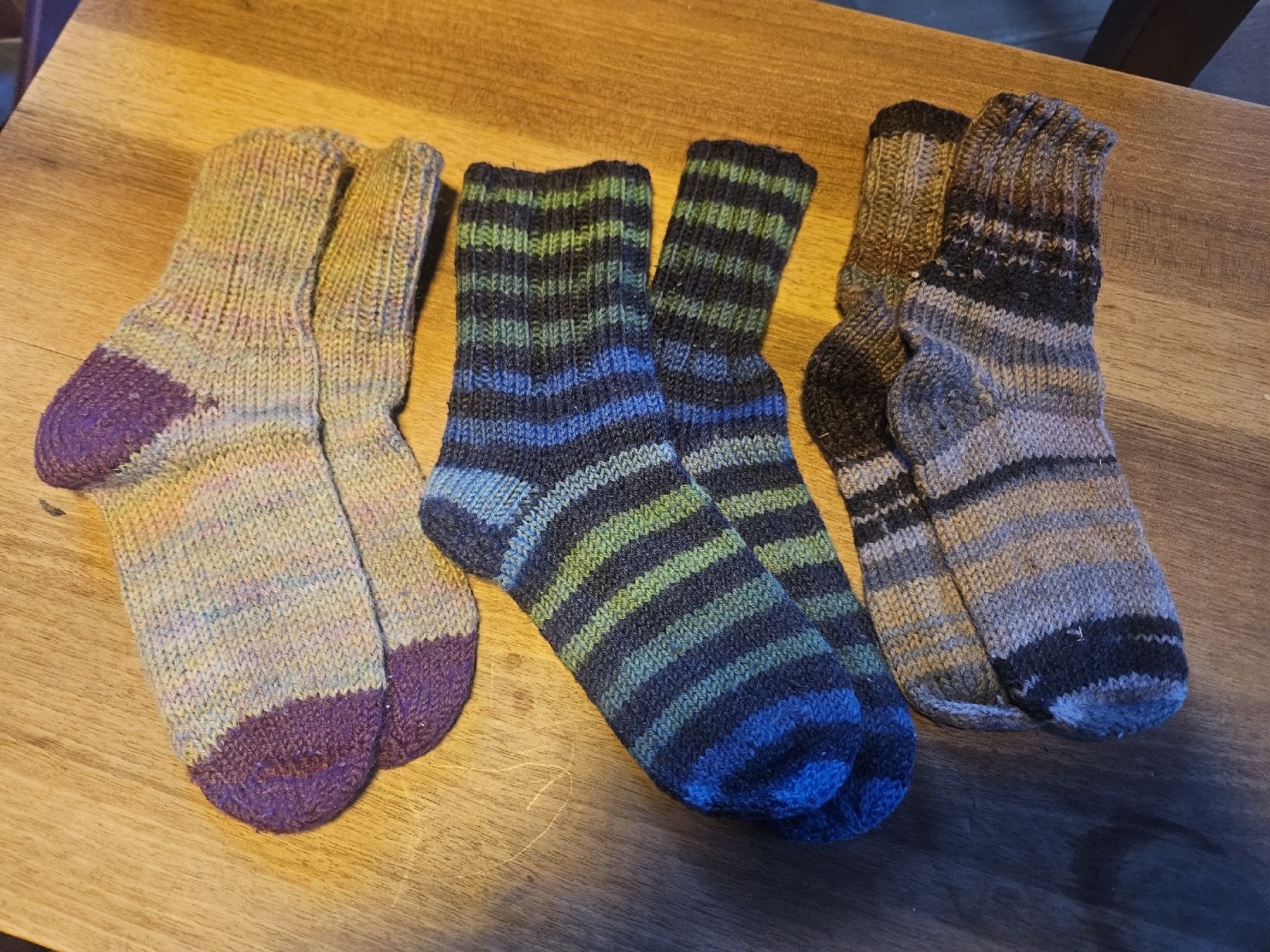 Calze: 3 Paar Wintersocken, Handgestrickt, ca. Grösse 28 – Usato da Spiez venduto da ann_y7bb