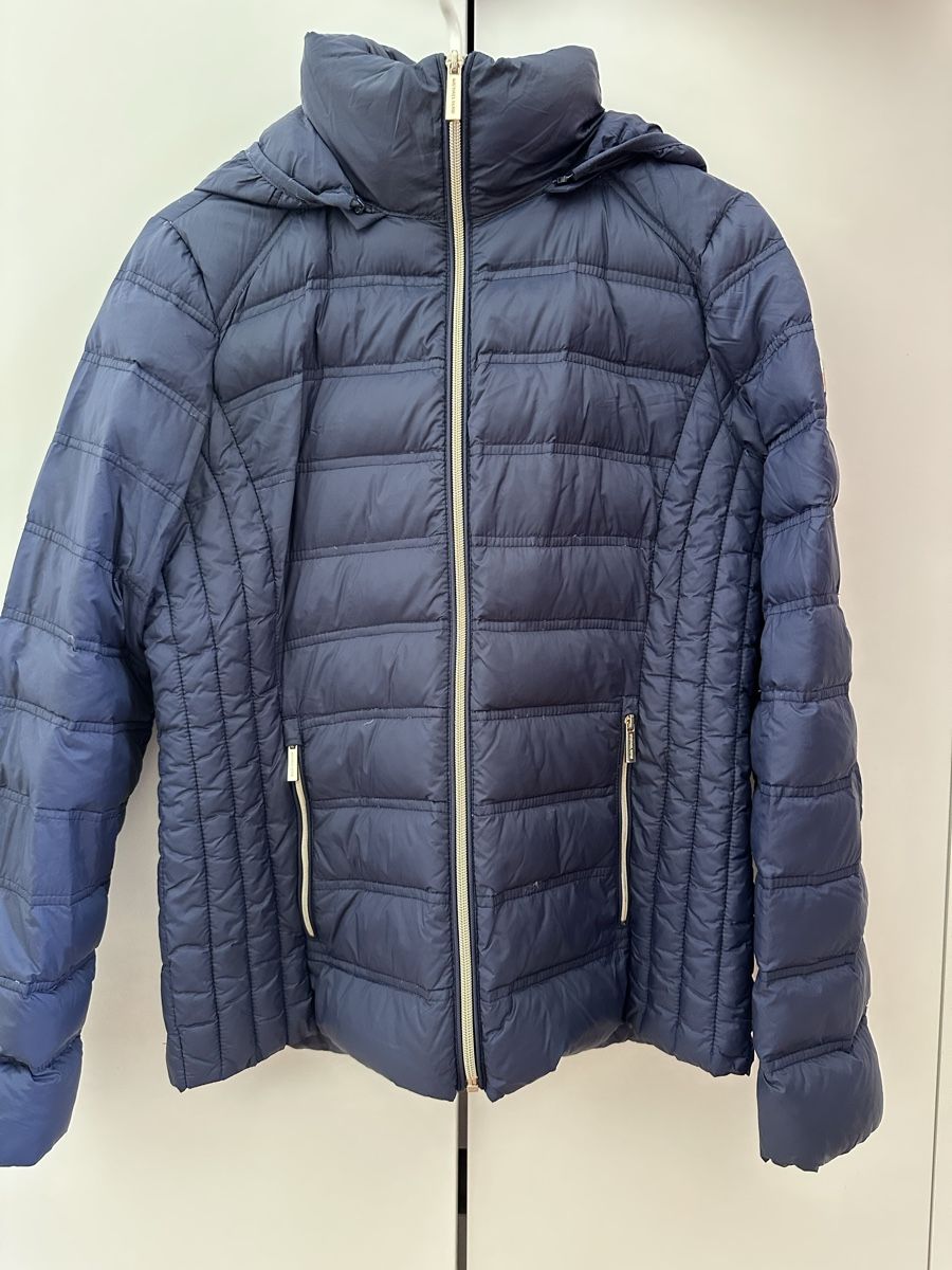 Michael Kors Jacken: Michael Kors Jacket Navy Blue Size M Packable Down – Gebraucht aus Horgen von ger_2y92