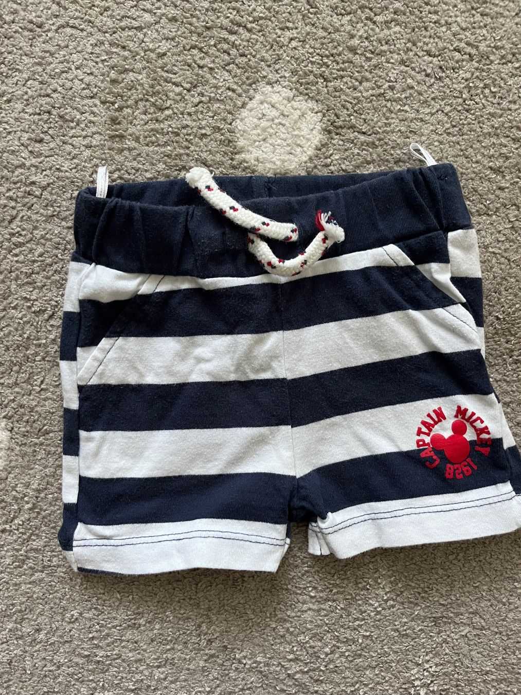 Pantaloni: Kurze Hosen Mickey Mouse – Usato da Villnachern venduto da schudelinho