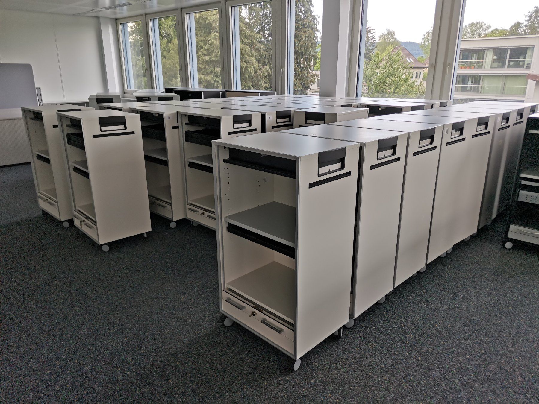 Banconi: Rollcontainer Desksharing Möbel Homeoffice Lösung Rollcaddy – Usato da Emmenbrücke venduto da Plan-C-Liquidationen 6