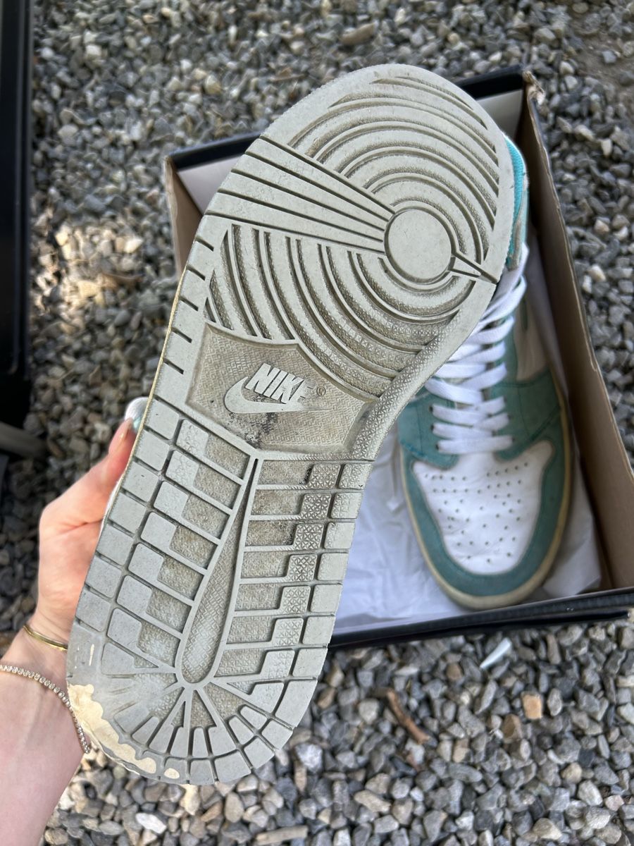 Nike Scarpe da uomo: Schuhe Nike Air Jordan 1 Retro – Usato da Bern venduto da Steluna 2